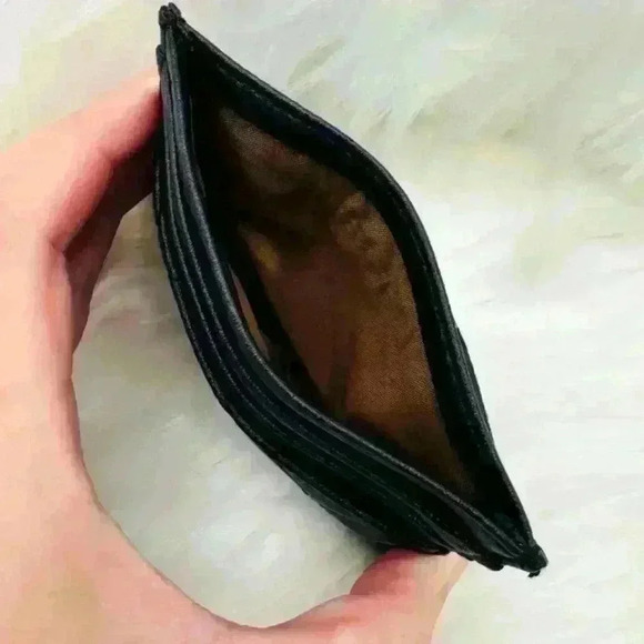 Quilted Black Card Wallet - Picture 3 of 5